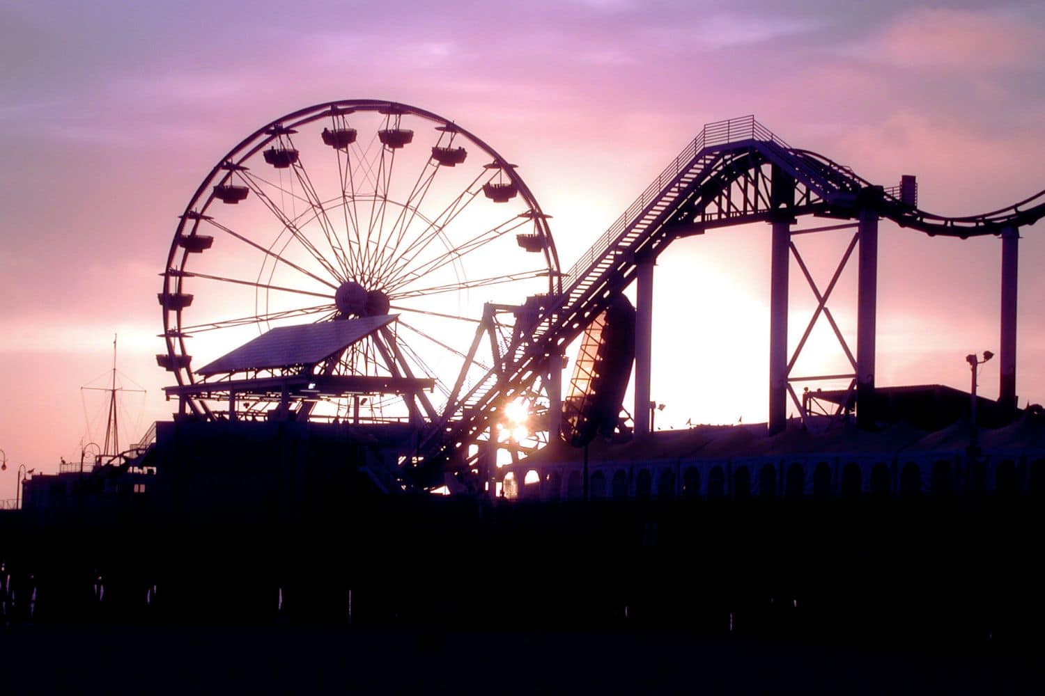 Découvrez Grinyland, un parc d'attractions féerique où les lutins règnent en maîtres à Sept-Saulx. Plongez dans un univers magique et laissez-vous enchanter par la féerie des lieux.